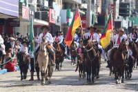 Desfile de 20 de Setembro reúne milhares de pessoas em Bagé