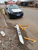 Prefeitura reforça alerta após depredação de mais de 70 cavaletes de sinalização