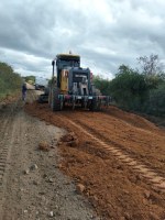 Secretaria de Desenvolvimento Rural intensifica ações de recuperação de vias nesta semana