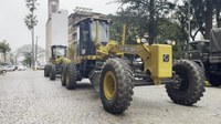 Secretaria de Desenvolvimento Rural recebe duas novas motoniveladoras