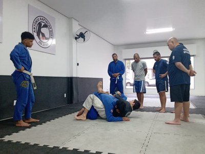 Agentes da Guarda Civil Municipal recebem treinamentos de jiu-jitsu