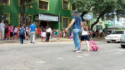 Cerca de 11 mil estudantes da rede municipal de ensino retornam às aulas