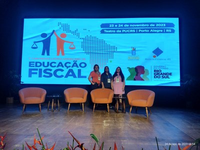 Coordenação da Educação Fiscal do município participa de Congresso Latino-Americano em Porto Alegre