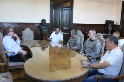Reunião sobre Segurança Pública conta com comandante regional da Polícia Ostensiva da Brigada Militar