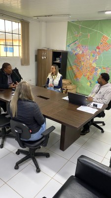Fomento ao emprego e ao artesanato regional pauta encontro entre SMASI e FGTAS/Sine em Bagé