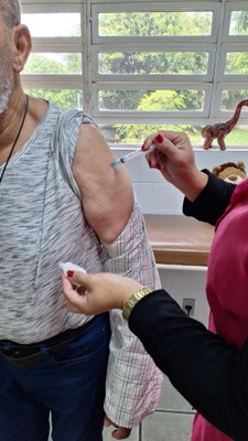Município destaca importância de idosos se vacinarem contra a gripe