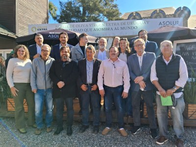 Prefeito de Bagé participa de encontro no Uruguai para divulgar Seminário Binacional de Olivicultura