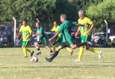 Prefeitura abre temporada do futebol amador e competições da Liga de Veteranos