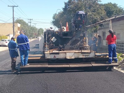 Prefeitura destaca revitalização asfáltica e implantação de redutores de velocidade