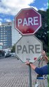 Prefeitura inicia troca de placas de sinalização