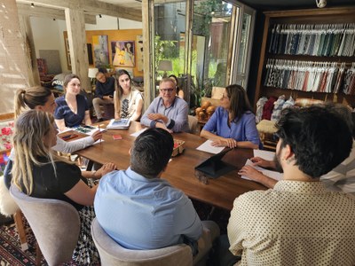 Reunião trata de construção de rua coberta e revitalização do entorno da Praça Doutor Albano