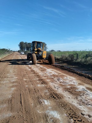 SDR intensifica trabalhos de manutenção de estradas do interior