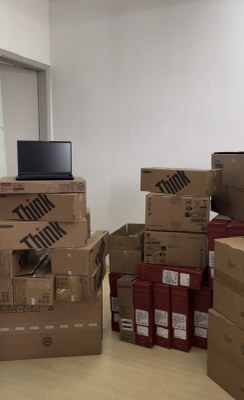 Secretaria de Saúde recebe computadores para modernização do sistema