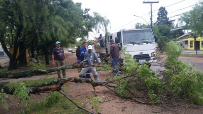 Secretarias de Bagé atuam conjuntamente para mitigar impactos do temporal