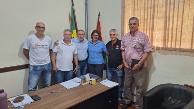 Secretário trata de políticas públicas com superintendente do Ministério do Desenvolvimento Agrário do RS
