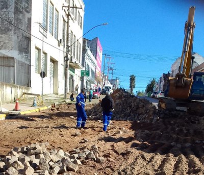 Seinfra inicia obra de intervenção em ruas João Teles e Flores da Cunha