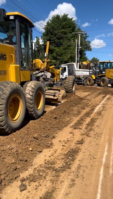 Seinfra realiza mutirão de serviços no bairro Ivone