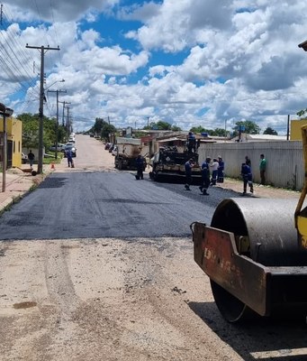 Seinfra realiza reperfilamento asfáltico no bairro Morgado Rosa