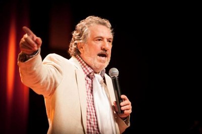 Show de João de Almeida Neto acontece neste sábado no Palacete Pedro Osório