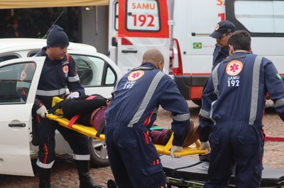 Simulado de acidente movimenta forças de segurança e saúde na Praça Santos Dumont