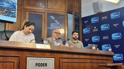 Vice-prefeito apresenta situação da frota municipal na Câmara de Vereadores