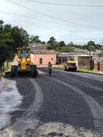 Seinfra prossegue nos trabalhos de reperfilamento asfáltico no bairro Passo das Pedras